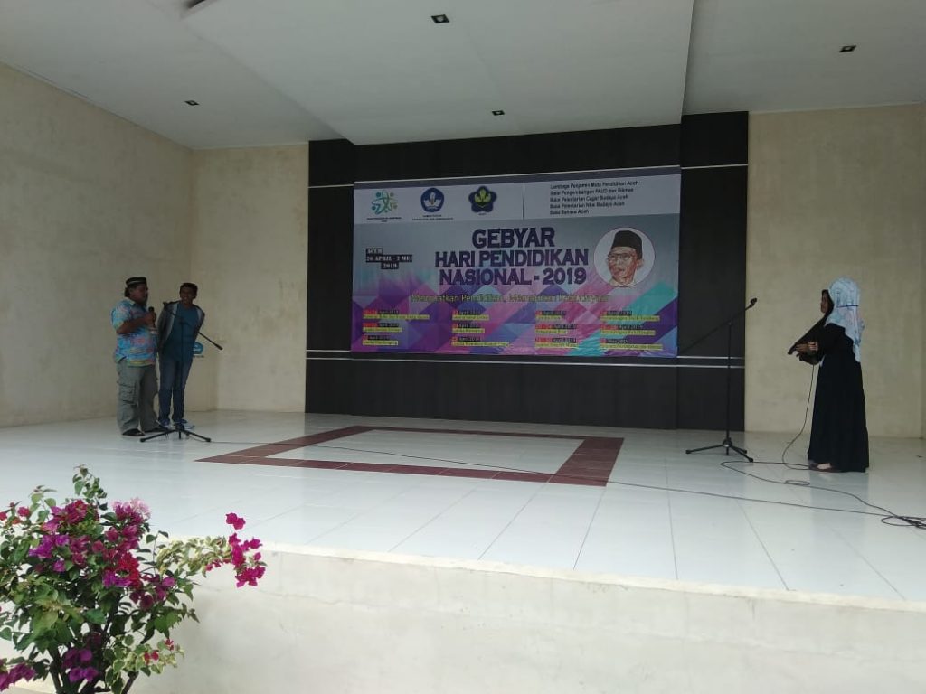 Dua kelompok saling berbalasan beradu hiem