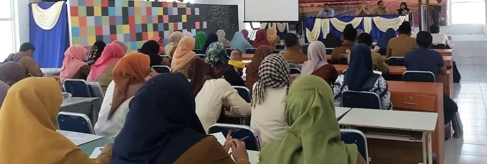 Kasubbag. TU menyampaikan arahan pada pembukaan "Pembinaan Komunitas Baca Se-Kabupaten Gayo Lues"