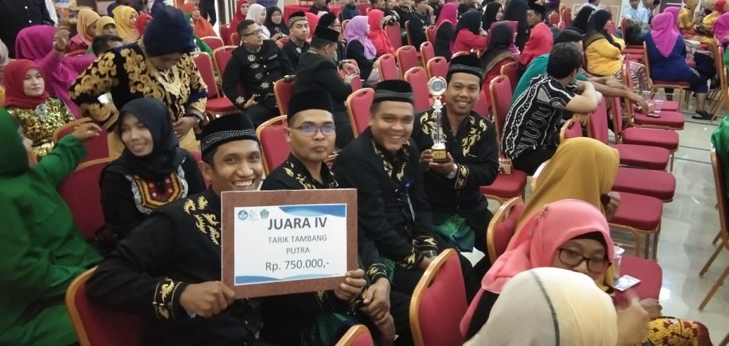 Juara lomba Hardiknas Putra