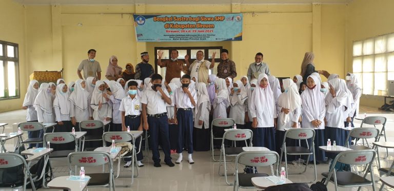 Tingkatkan Kreativitas Siswa, Balai Bahasa Provinsi Aceh Adakan Bengkel Sastra di Bireuen