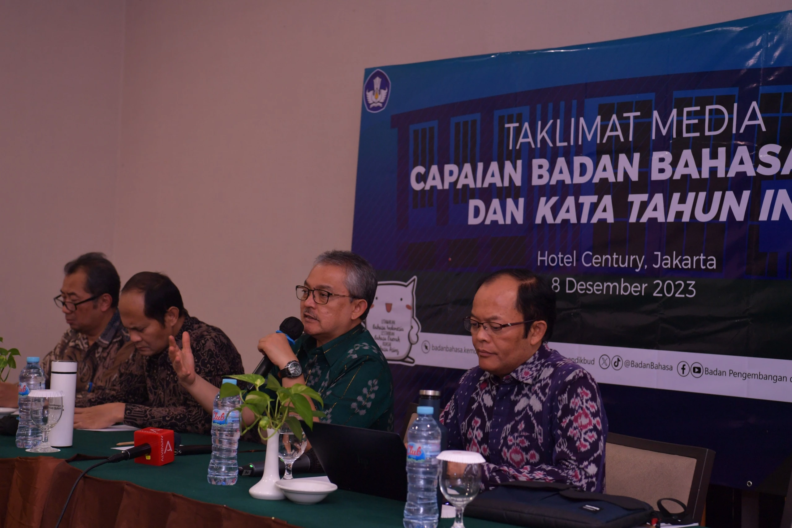 Kemendikbudristek Presentasikan Capaian Kinerja Badan Bahasa 2023 dan Kata Tahun Ini