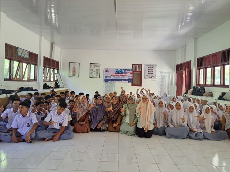 Sosialisasi Uji Kemahiran Berbahasa Indonesia (UKBI) di SMAN 1 Leupung Selasa, 21 Juli 2026